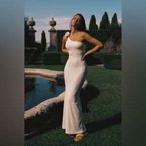 Chic One-Shoulder White Dress